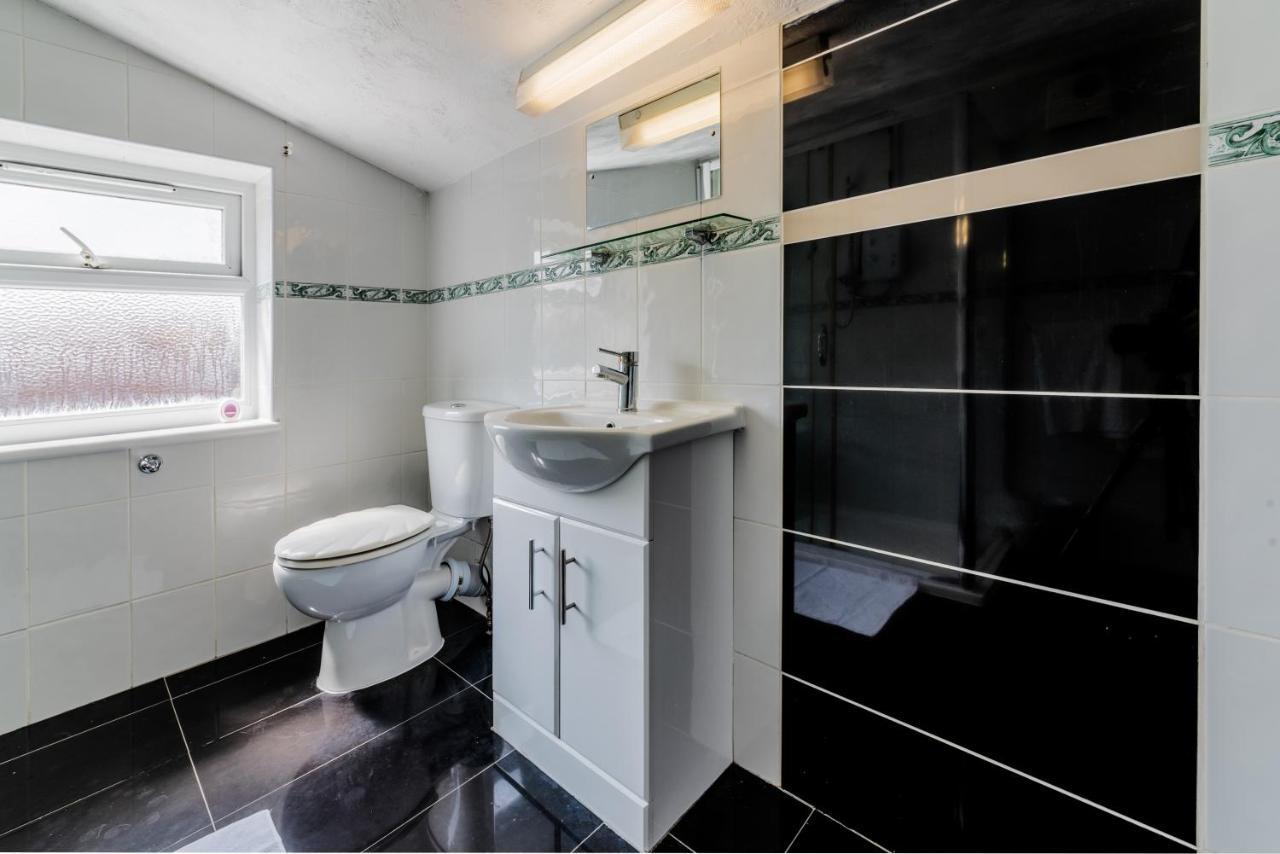 Stylish 3-Bed Terraced House With Wi-Fi Διαμέρισμα Τσάταμ Εξωτερικό φωτογραφία